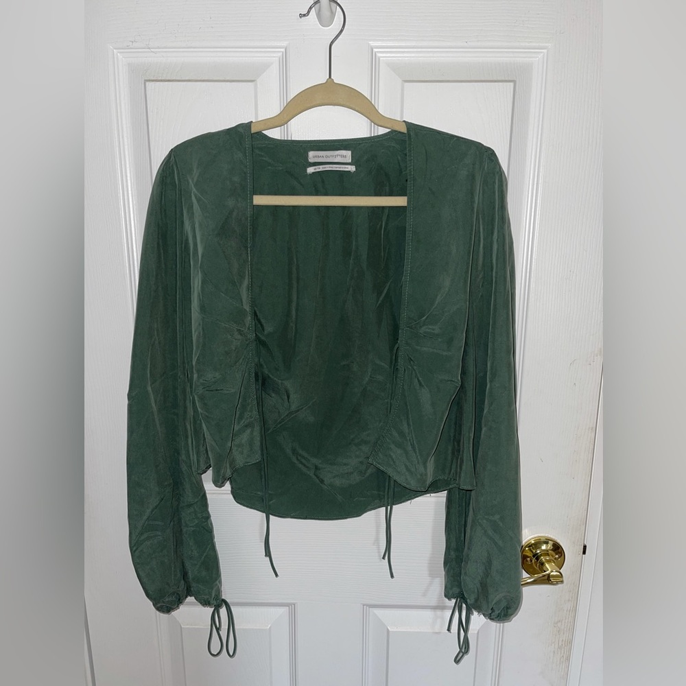 XS Urban Outfitters green cardigan, lightly worn, great condition